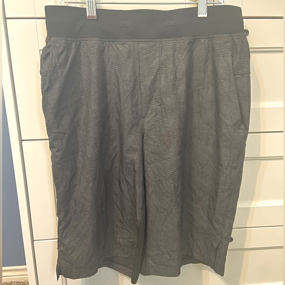 LULULEMON AUTHENTIC *EXCLUSIVE COLOR* Men’s License to Train Linerless Short 11”